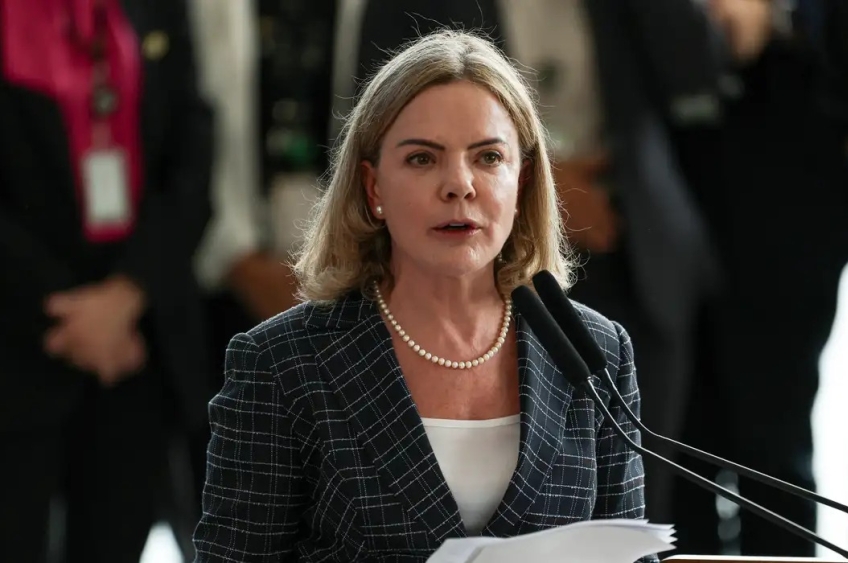Gleisi Hoffmann inicia agenda na SRI com reunião de partidos aliados no Congresso