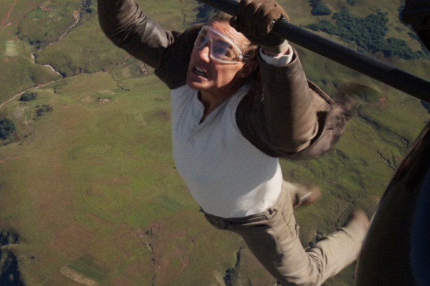 Como Tom Cruise desafia os limites físicos em “Missão Impossível”