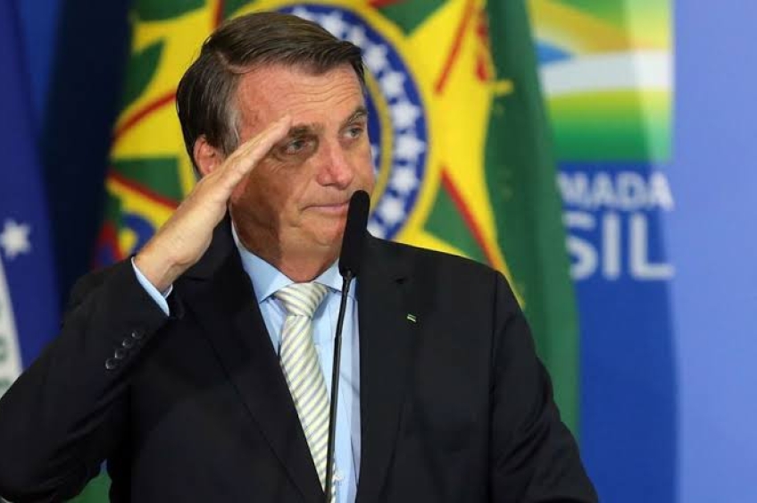 Bolsonaro enfrenta acusações de cinco crimes, cujas penas podem ultrapassar 40 anos de prisão