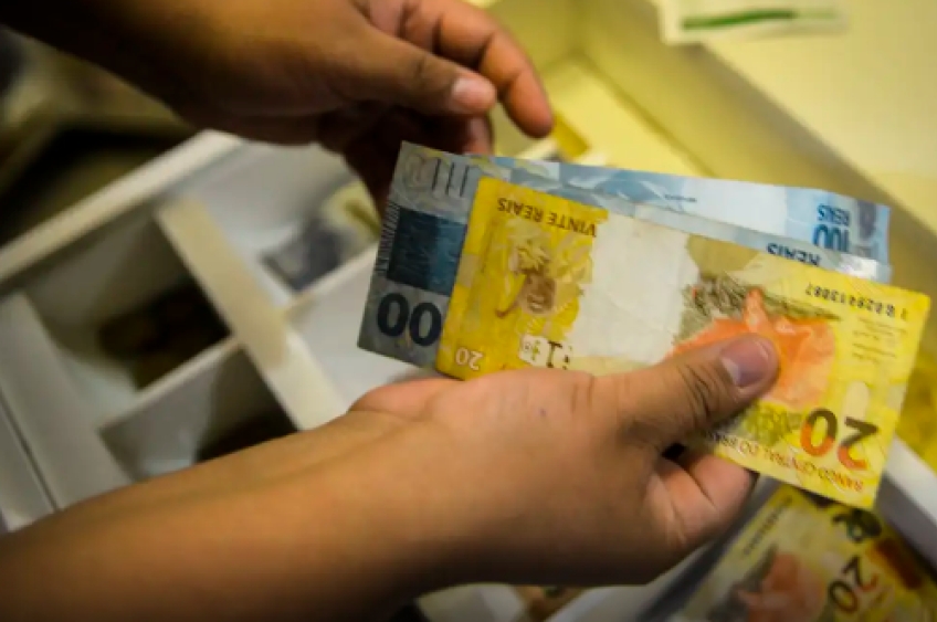 Inadimplência cai em dezembro após três meses de alta, aponta Serasa
