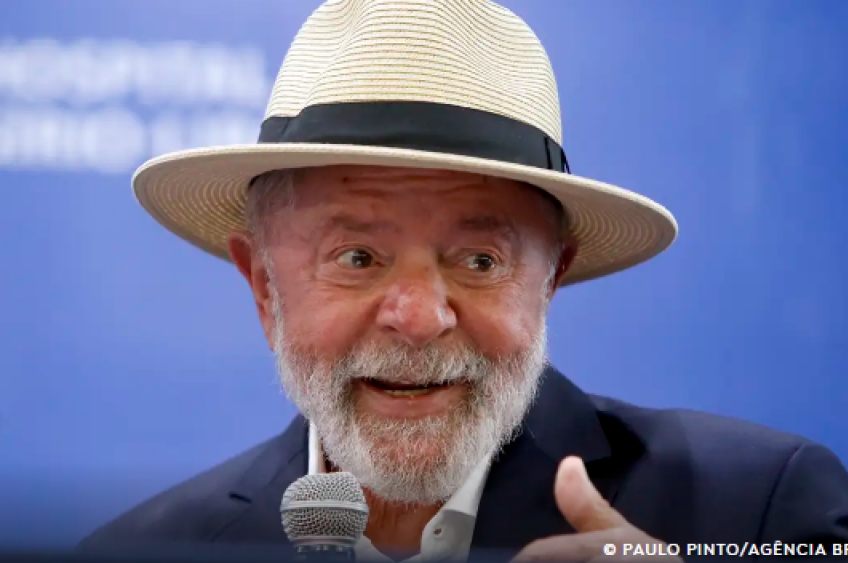 Presidente Lula deixa hospital e inicia recuperação em casa após internação