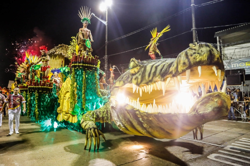 Escolas de samba tomam conta da Aldeia Amazônica no Carnaval de Belém 2025 nesta sexta e sábado