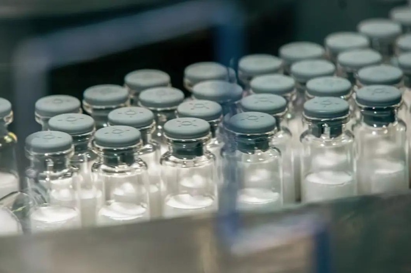 Brasil define início da vacinação com nova dose única contra a dengue