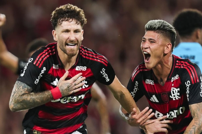 Flamengo vence o Santos e encosta no Palmeiras na briga pela liderança