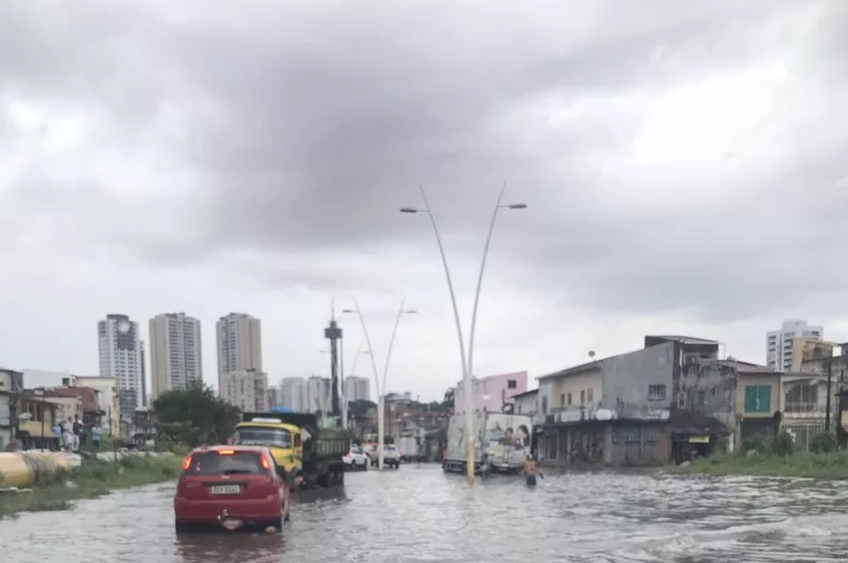 Maré alta deve atingir pico na próxima semana, e prefeitura de Belém intensifica prevenção contra alagamentos
