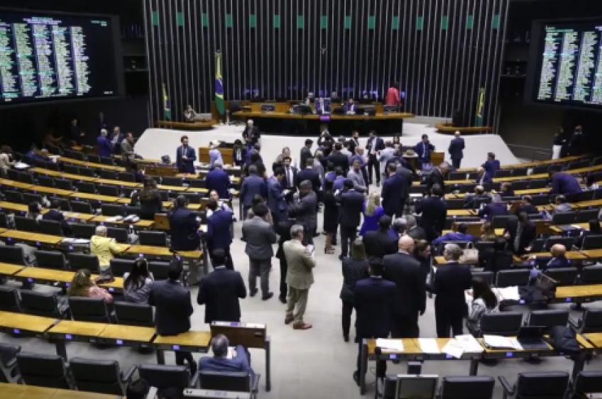Câmara aprova projeto aumento de número de deputados federais