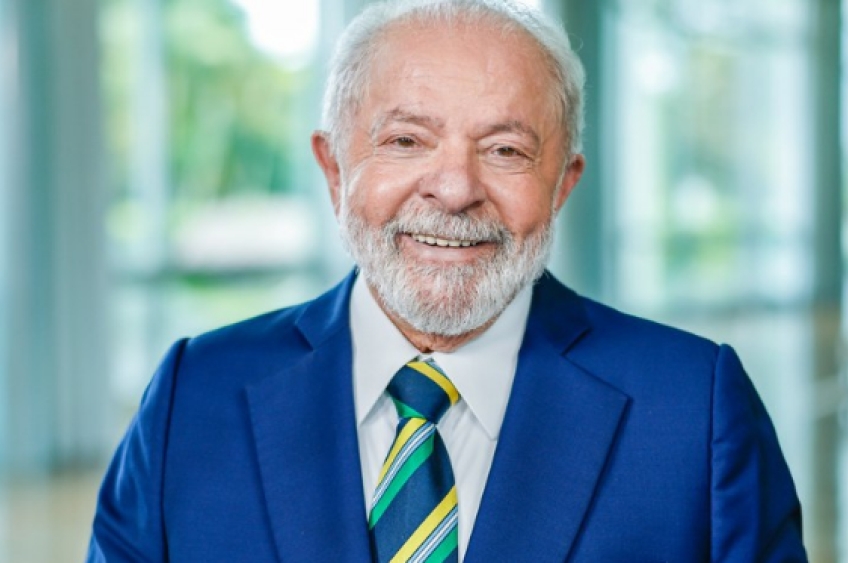 Lula cumprimenta novo papa e pede continuidade do legado de Francisco
