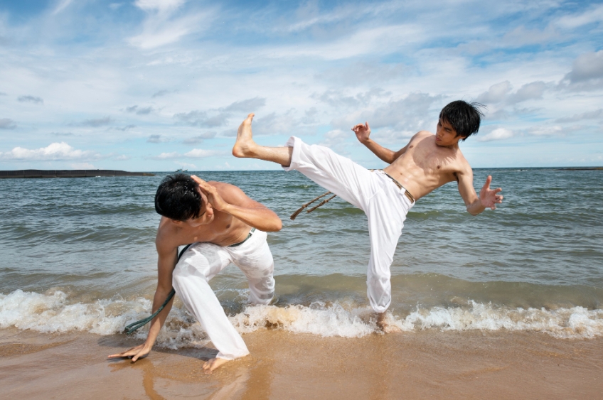 A capoeira: do Código Penal aos projetos de incentivo à cultura