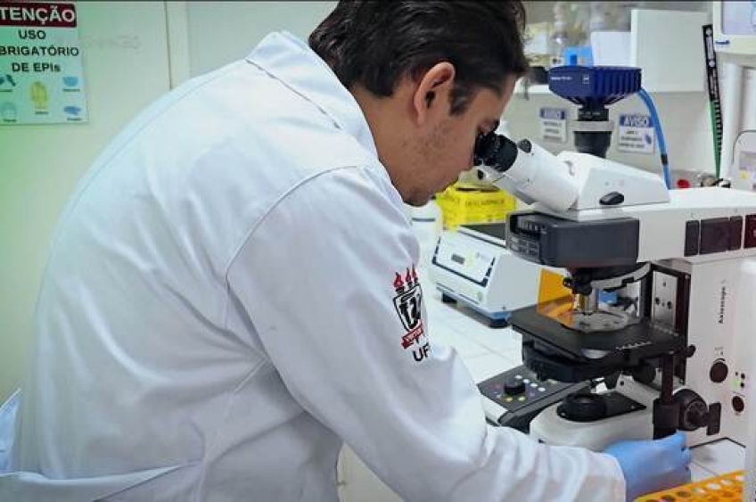 Gel brasileiro reduz em 85% o uso de água no combate a incêndios e vira aposta no campo