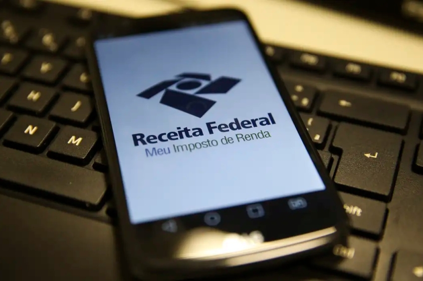 Recebeu pagamentos via PIX? Saiba como declarar no Imposto de Renda e evitar problemas com a Receita Federal