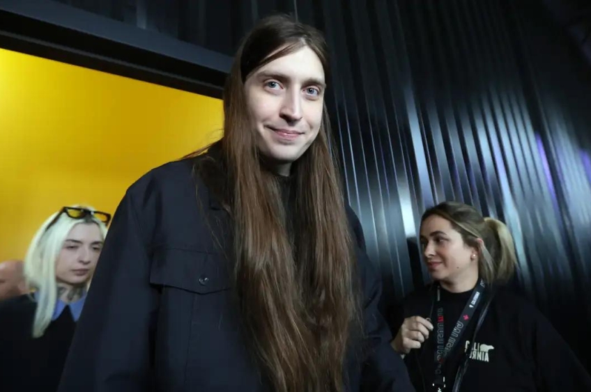 Homem é preso em Pernambuco por ameaçar influenciador Felca