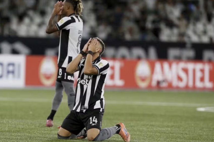 Botafogo perde para Barcelona-EQU no Nilton Santos e dá adeus à Libertadores ainda na fase preliminar